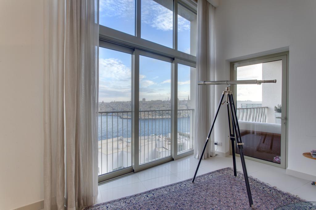 Marvellous Apartment In Tigne Point Слима Экстерьер фото