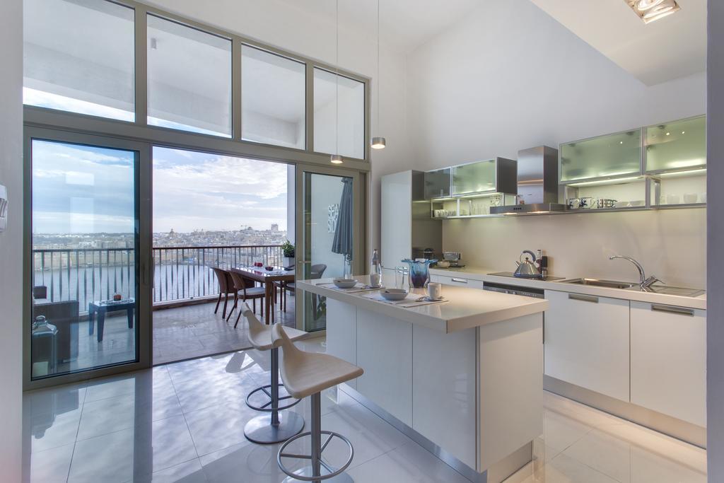 Marvellous Apartment In Tigne Point Слима Экстерьер фото