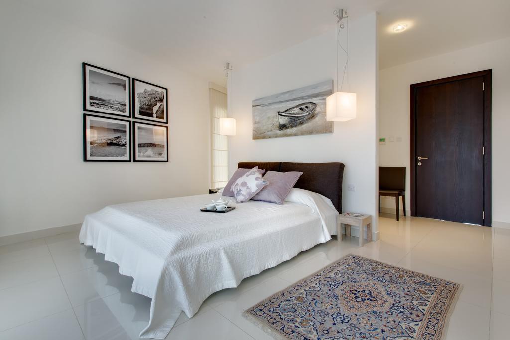 Marvellous Apartment In Tigne Point Слима Экстерьер фото
